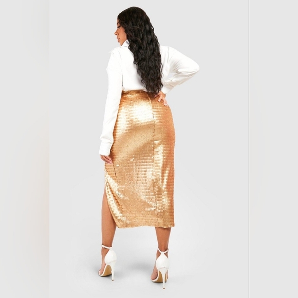 Gold Sequin Plus Skirt - Picture 2 of 3